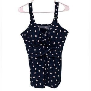 Never worn Miraclesuit top size 38DD with padded bra in excellent condition